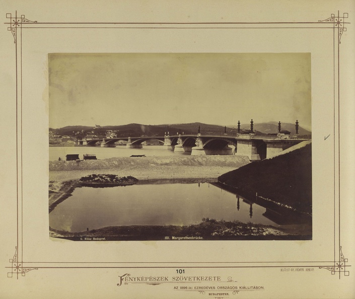 Margit híd a pesti rakpartról nézve, kilátással a Rózsadomb felé. A felvétel 1876 körül készült. A kép forrását kérjük így adja meg: Fortepan / Budapest Főváros Levéltára. Levéltári jelzet: HU.BFL.XV.19.d.1.05.108