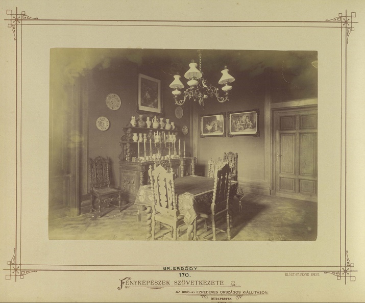 "Az Erdődy-villa emeleti ebédlője. A felvétel 1880-1890 között készült." A kép forrását kérjük így adja meg: Fortepan / Budapest Főváros Levéltára. Levéltári jelzet: HU.BFL.XV.19.d.1.05.186
