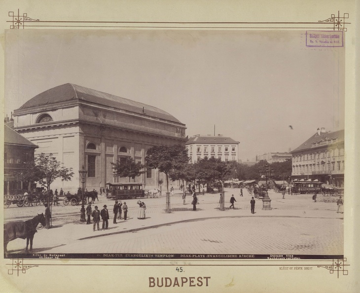 "A Deák téri Evangélikus templom. A felvétel 1890 után készült." A kép forrását kérjük így adja meg: Fortepan / Budapest Főváros Levéltára. Levéltári jelzet: HU.BFL.XV.19.d.1.07.046