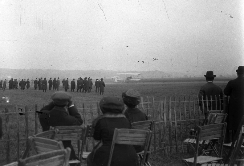 Dübendorf repülőtere, Farman-Voisin típusú repülőgép. "Dübendorfi Légihét" 1910. október 22-26.