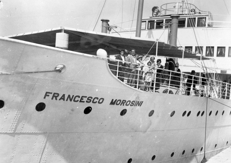 A Francesco Morosini olasz személyszállító gőzhajó.