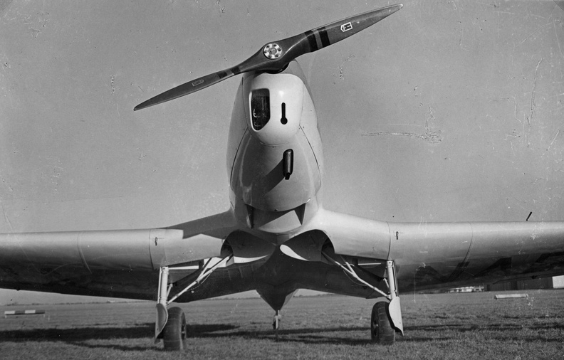 M-25 "Nebuló" sportrepülőgép.