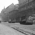 Teréz (Lenin) körút a Podmaniczky (Rudas László) utcától a Szondi utca felé nézve. A szovjet csapatok ideiglenes kivonulása 1956. október 31-én.