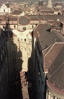 látkép a régi városháza tornyából, balra a Szent János-templom.