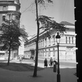 Egyetem tér, szemben a Petőfi Irodalmi Múzeum.