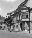 Bécsi kapu (Köztársaság) tér - Szabadsajtó utca sarok, Altabak-ház.