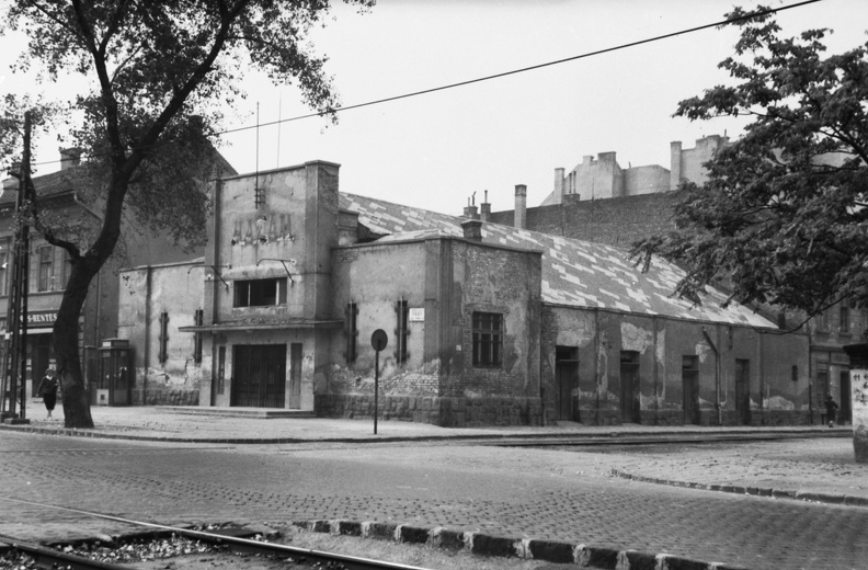 Váci út - Turbina utca sarok, az egykori Hazám mozi.