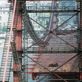 az épülő Erzsébet híd az utolsó pályaegység beemelése előtt a Gellérthegyről nézve.