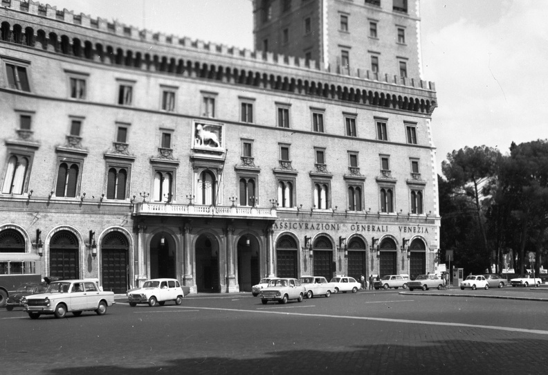 Piazza Venezia, Palazzo Venezia.