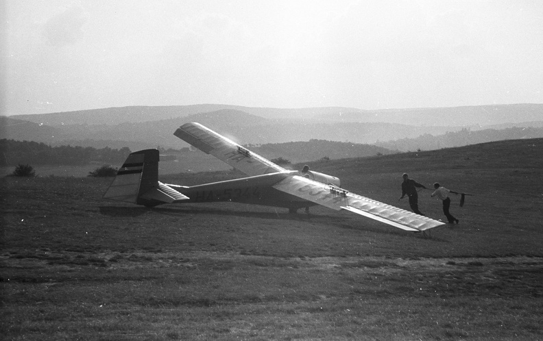 Rubik R-26S Góbé típusú vitorlázó repülőgép.