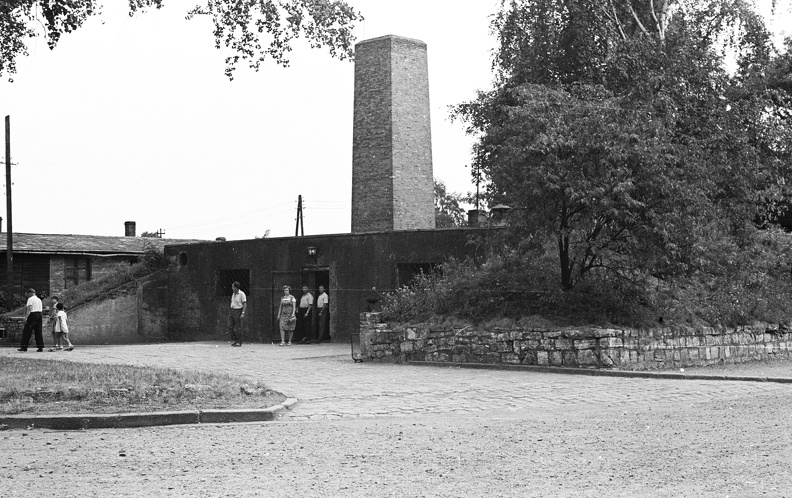 az auschwitz–birkenaui koncentrációs tábor.