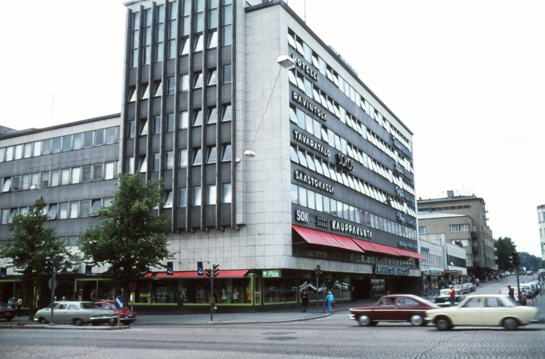 Rauhankatu - Aleksanterinkatu sarok, egykori Hotelli Sokos (ma Omena Hotel Lahti).