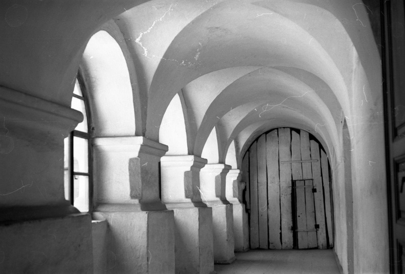 a ferences kolostor folyosója.