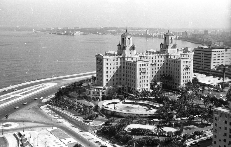 Malecón, Hotel Nacional de Cuba. Kilátás a FOCSA épületből.