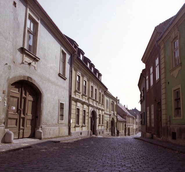 Arany János utca a Budenz- házzal.